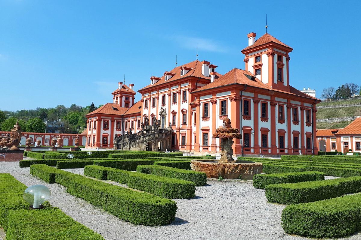 У Чехії музеї та замки відкриються безкоштовно